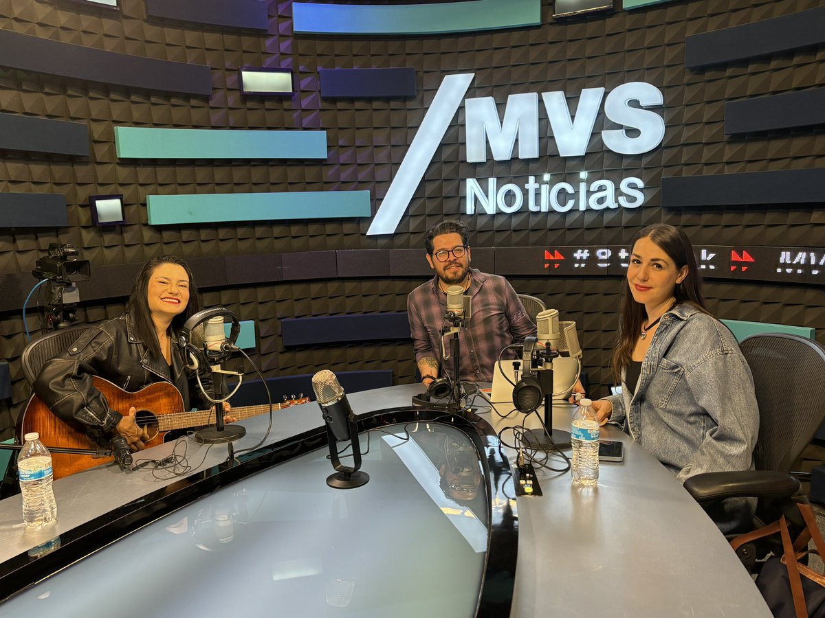 💿Mire usted las invitadasas que tenemos hoy <a href="/EscarlataMU/">Escarlata</a>.

Solo en #8Track con <a href="/chekozaun/">ZÁUN - El Calavera</a> ¡Escúchanos! 🍿🎶