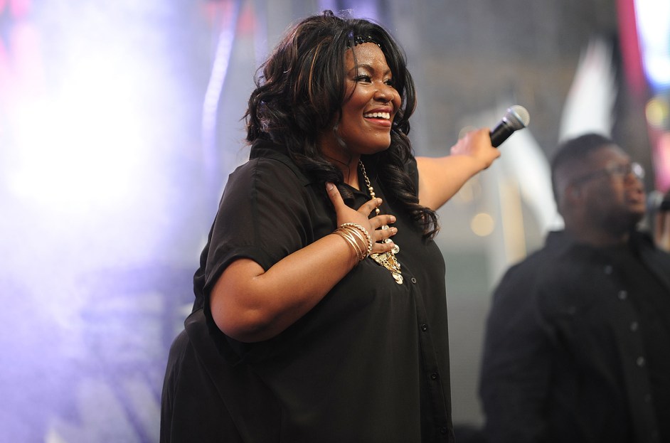 meganckerr's tweet photo. NO. NOT MANDISA. 😭😭😭

Rest in peace, and may all who reside there be blessed with your beautiful voice, forever praising Him. You blessed me as a child when I was trying to find my way to Him. Thank you for sharing your gift with the world. 🕊️💔

#rip #mandisa #christian https://t.co/UgGGEZJGMg