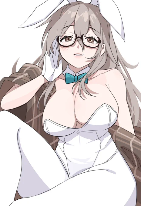 OCバニーもいいけどさ…ブルアカのアカネさんバニーも定期的に描いていきたいんよね 