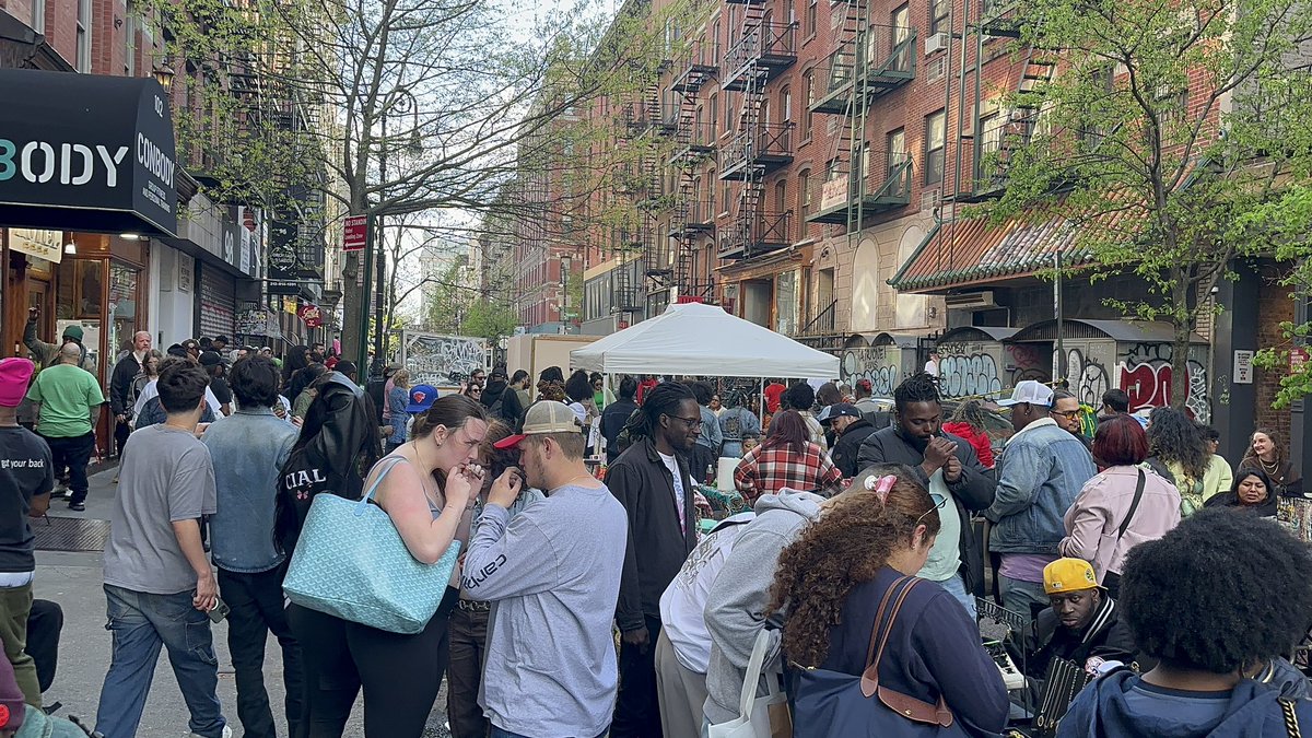 MRFIVEINC's tweet photo. “Congratulations to @conbudny for two successful big 420 events and their new Bx legal cannabis store @ 2412 3rd ave. - that means even more jobs for directly impacted people. We all must support second chances &amp; Parton businesses that hire returning citizens. “ https://t.co/VJWe7adqer