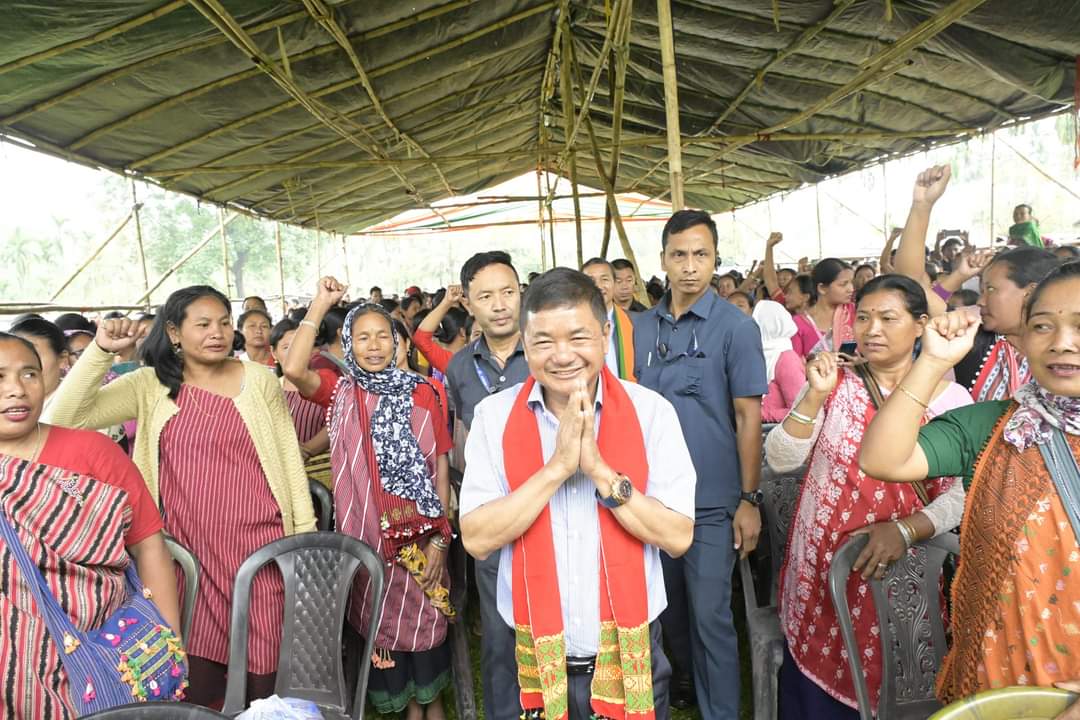 I'm grateful to each and everyone one for coming out today at Inglongchedon Village, under Deopani Constituency. It truly means a lot. Thank you for your trust and confidence in us. @narendramodi @himantabiswa @Amarsingejangpo #ModiKiGuarantee #modijikaparivaar