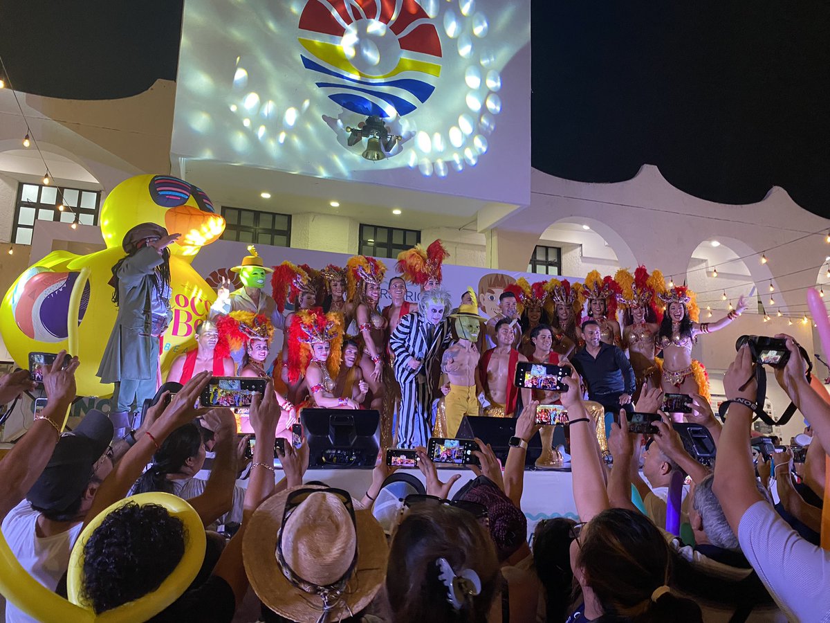 danisprime's tweet photo. @CocoBongoShow en el aniversario de #Cancun54aniversario https://t.co/GbS6baMAHT