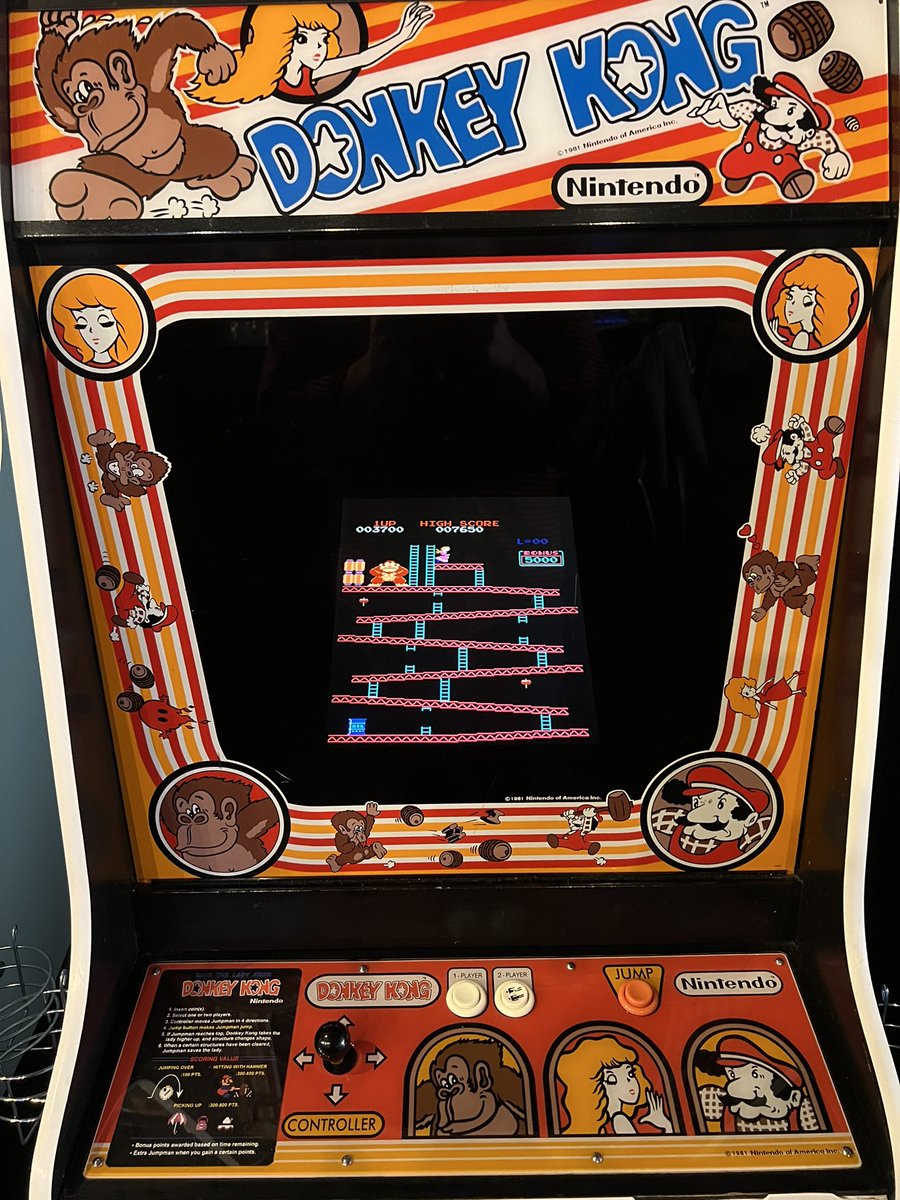 Dinner before the #NIAfunded NLCHDD Network meeting tomorrow & what a great restaurant choice - a bar with a full, free arcade! #ISRatPAA #donkeykong @BarleysBrewing