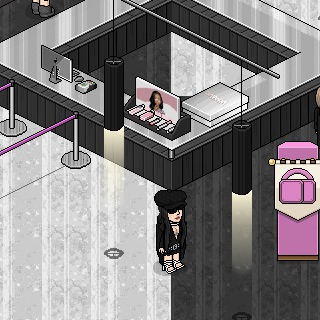 domme.cartier tweet media