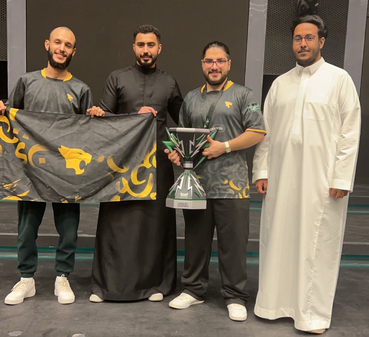 Rayan Omeish ⛹️ tweet media