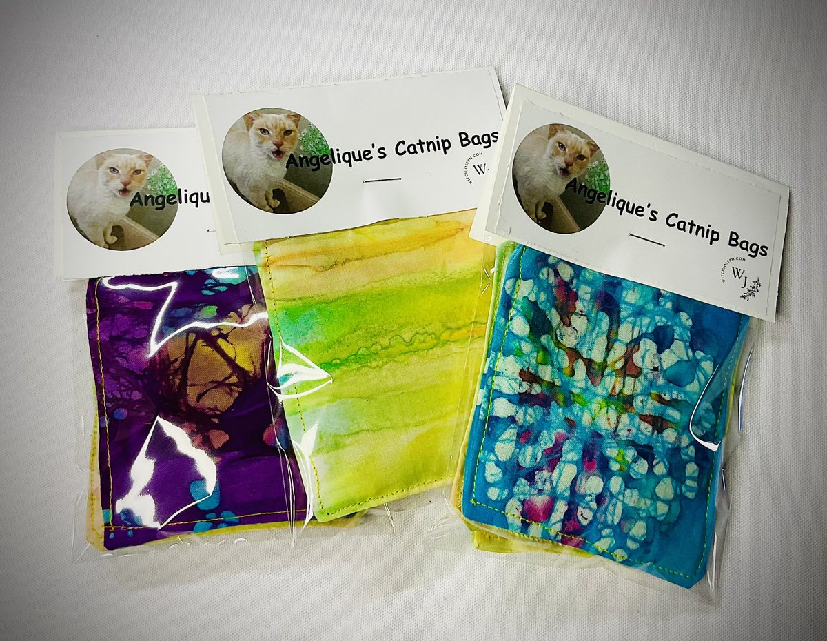 JosephCollierS2's tweet image. Introducing, Angelique’s Catnip bags…Cat tested and Cat approved…each pack contains four bags..Each bag has  approximately 1 tablespoon of certified organic “Cat’s Meowee” catnip…and are blessed on our Bastet altar.

#catsofinstagram #catsoffacebook #Bastet #Bast #cattoy