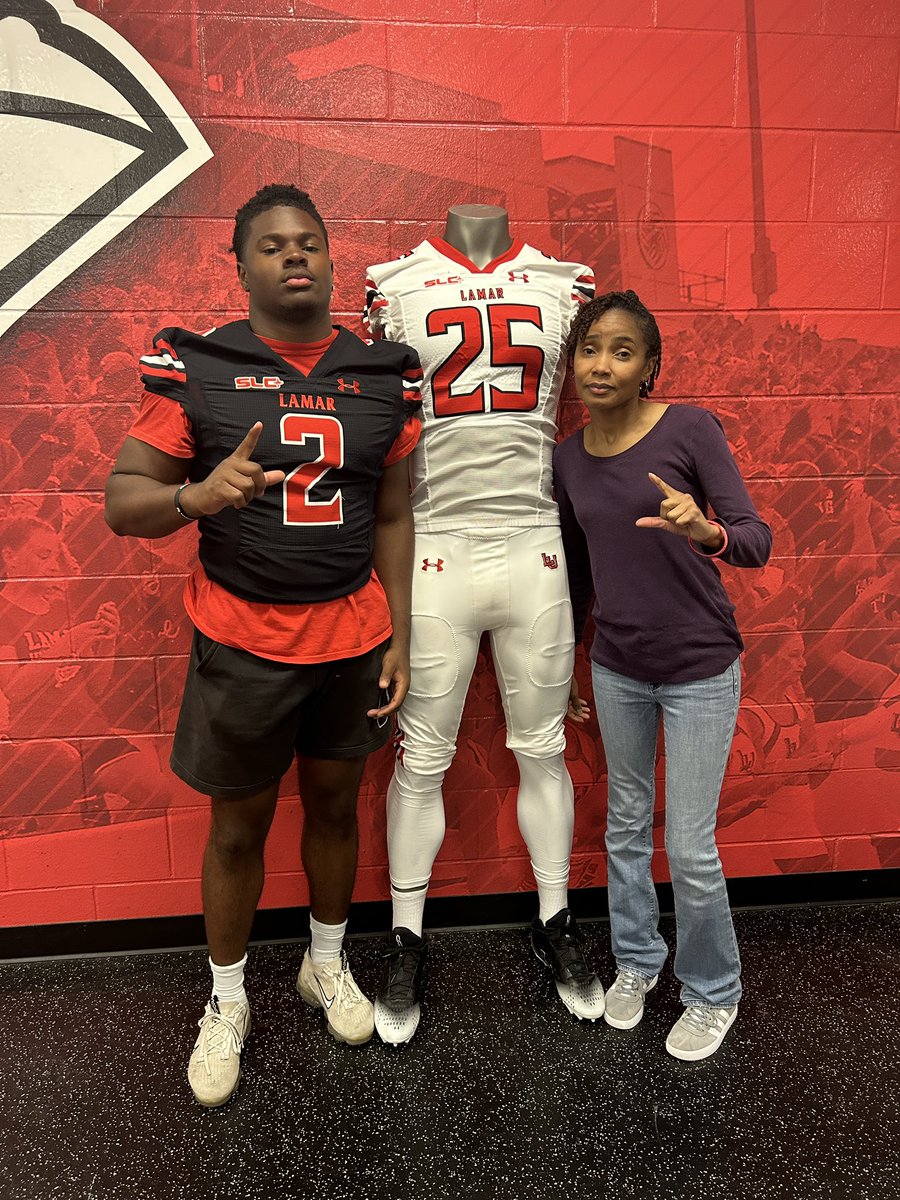 Had an amazing time at Lamar University for Junior Day, the environment was uplifting, and there was a great sense of community! Staying humble 🙏🏾 @CoachSpo_ @CoachDaleen