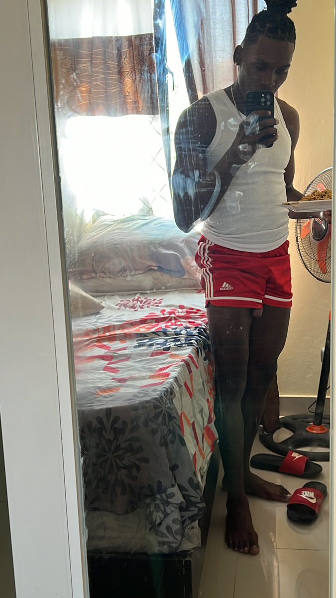 YoymanP0442's tweet photo. Me levanto de la cama y se me sale del pantalón🍆xq será😮‍💨 https://t.co/fGeUkF25ae