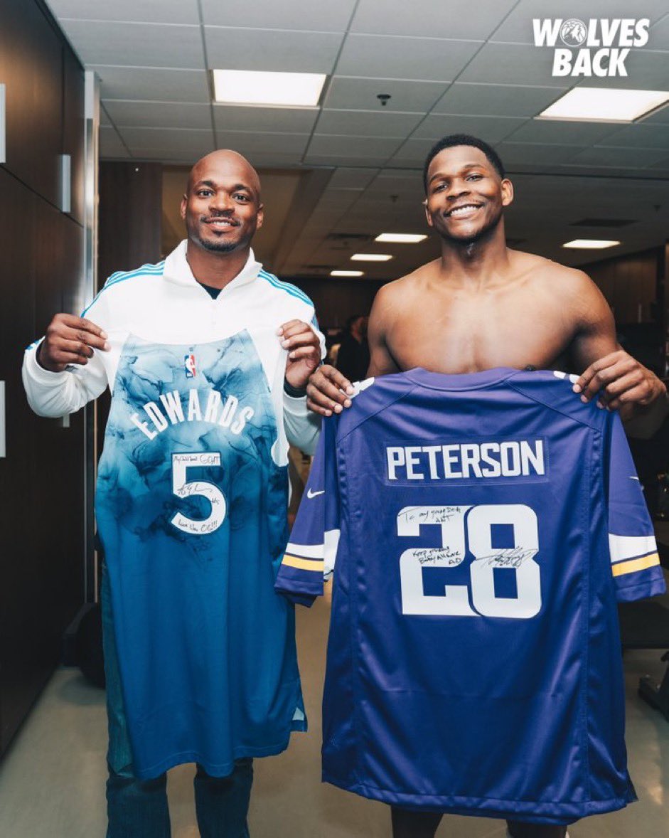 10k_Takes's tweet photo. Two 🐐's

📸@Timberwolves https://t.co/q5lGHMdYZF