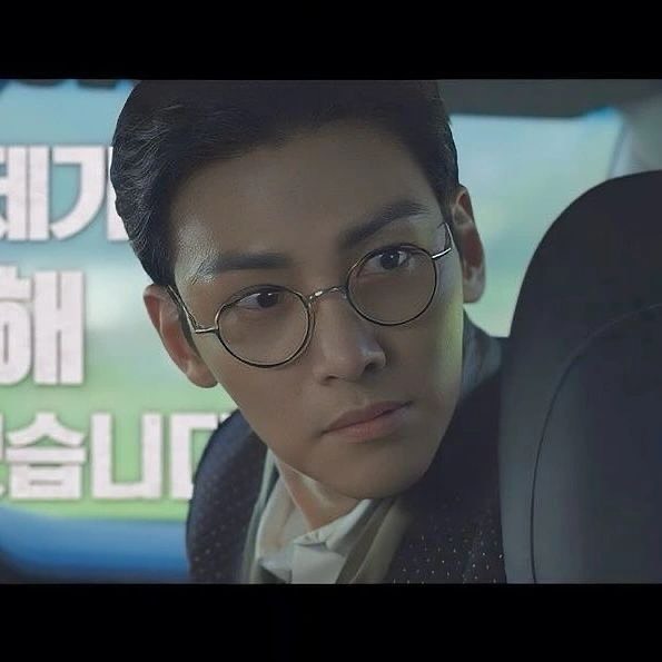 jcwsedeArg's tweet photo. Avance de series #GangnamBSide y #Revolver
La alineación de contenido Plus M, ha sido revelada 👏
@plusm_entertainment
#지창욱 #jichangwook
#チチャンウク #池昌旭 #Kdrama #actor #JCW #fyp #PlusM #cute #actor #SpringCompany #jichangwook_archive
#jcwsedeargentina_21🇦🇷 https://t.co/oXDBacbxSl