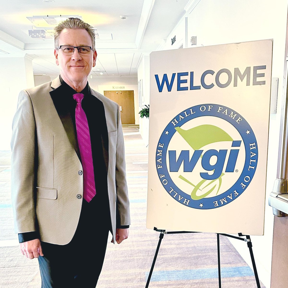 𝐂𝐨𝐧𝐠𝐫𝐚𝐭𝐮𝐥𝐚𝐭𝐢𝐨𝐧𝐬 𝐉𝐞𝐟𝐟! 🎉 Carolina Crown would like to congratulate our very own Jeff Sacktig for his well-deserved induction into the WGI Hall of Fame this week in Dayton, Ohio! ➡️ Read more: wgi.org/2024-hall-of-f…