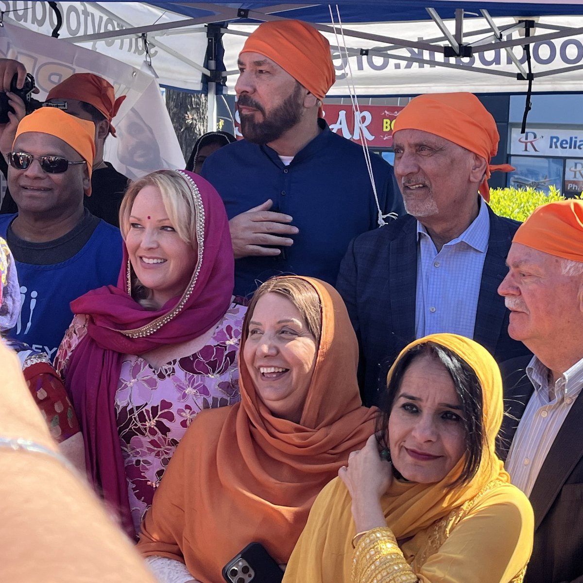 Sincere thanks to all organizers, volunteers & community members who worked hard to make the Surrey Vaisakhi Nagar Kirtan a fantastic event today. It was incredible to join over 500K ppl who attended Khalsa Day Vaisakhi Parade to celebrate & connect w so many ppl #HappyVaisakhi!