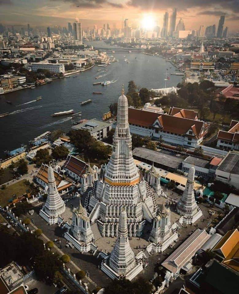 Bangkok, Oriental City....