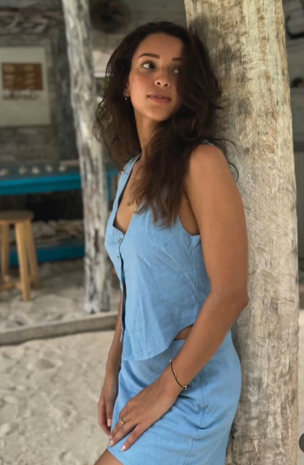 GLptbGAWgAAwtNS?format=jpg&name=large