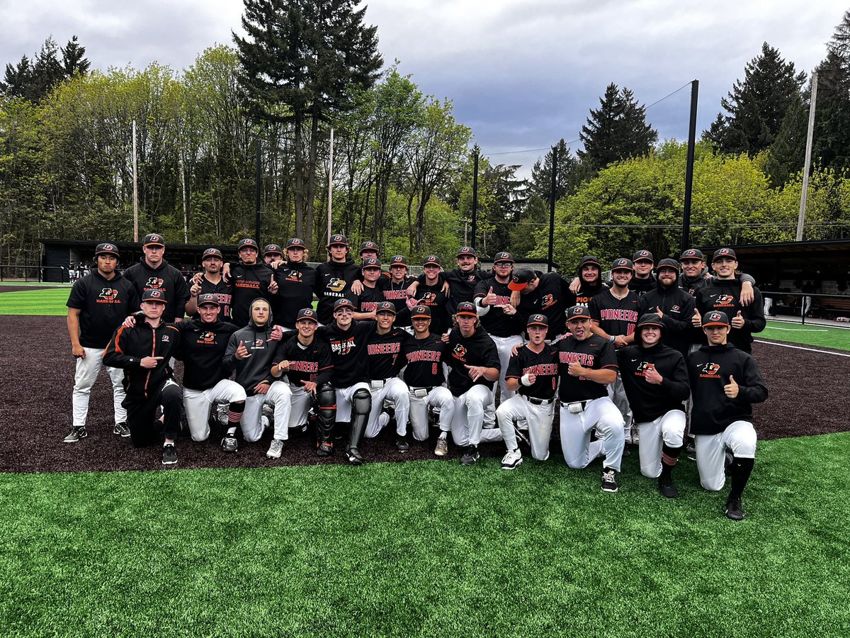 LCOttsBB's tweet image. Good pitching from Eisen and Wilsie and big games at the plate from Bass, Ghammachi, Davis and Savant give the Pios the Gatto Day sweep!  10-3 Good Guys!  #RollPios #ForJerry