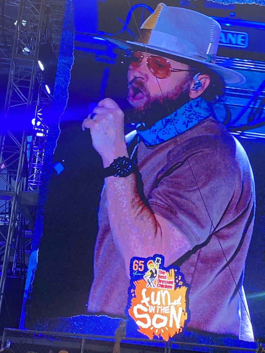 ⁦@tobymac⁩ performing on stage at ⁦@FunintheSonFest⁩…Happening now at the National Stadium in Kingston, JAMAICA.