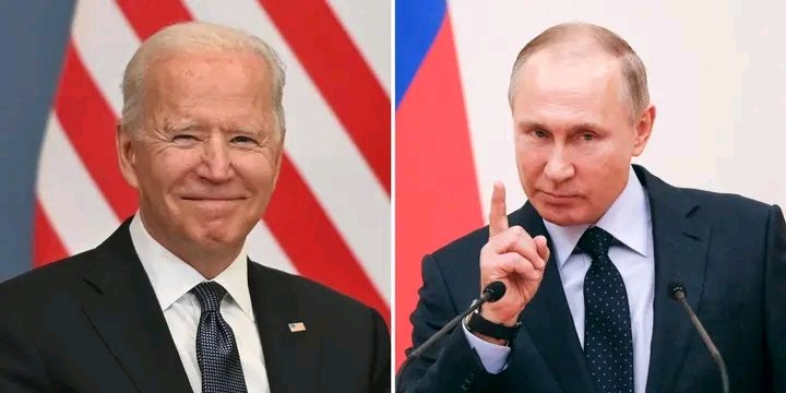 k_a_m_7's tweet photo. 🛜L’affrontement dont redoutait tant le monde en Ukraine entre les #États_Unis🇺🇸 et la #Russie🇷🇺, deux plus grandes puissances militaires du monde, se précise💢
On est dans le vrai L'ÉQUILIBRE DE LA TERREUR https://t.co/yVgQ8ojFhC