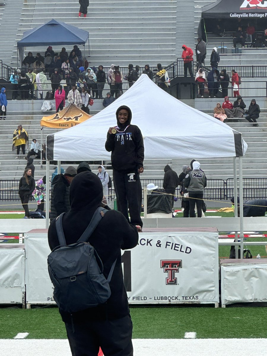 🚨🚨MEET UPDATE🚨🚨 100m - REGIONAL CHAMPION & STATE QUALIFIER 200 m - REGIONAL CHAMPION & STATE QUALIFIER Long Jump - 3rd Place WILD CARD provisional advanced to STATE