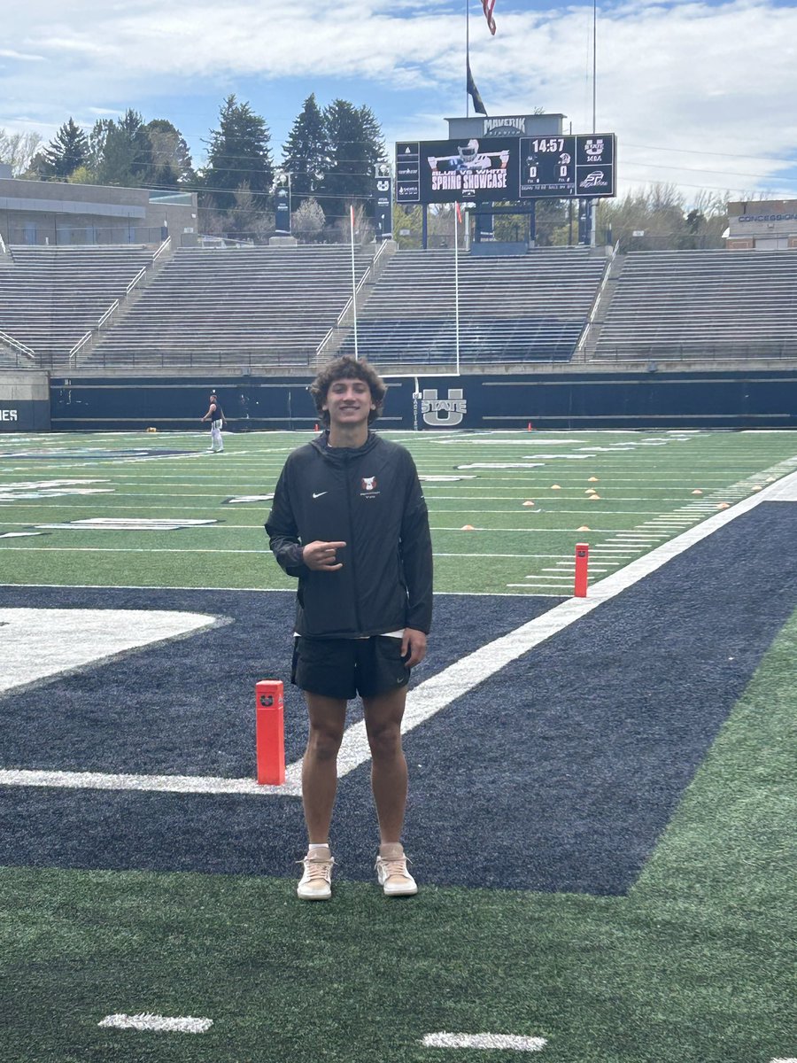 Had a great visit at Utah State today! Had a good time love the school and campus it’s on
<a href="/CHbanderson/">Blake Anderson</a> <a href="/CoachAbePoduska/">AbePoduska</a> <a href="/FilipeSitake/">Filipe Sitake</a> <a href="/Coach_Kwam/">Kwame Agyeman</a>