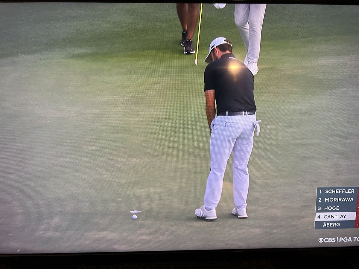 CapperPalm's tweet photo. Love a 3 footer lip out on 18 to push Cantlay out of top 5 to miss his bet. Wow. Hideous L. 

Tomorrow sitting incredible with Scottie +1200 and Cantlay to win. https://t.co/FRDlyi5z4s