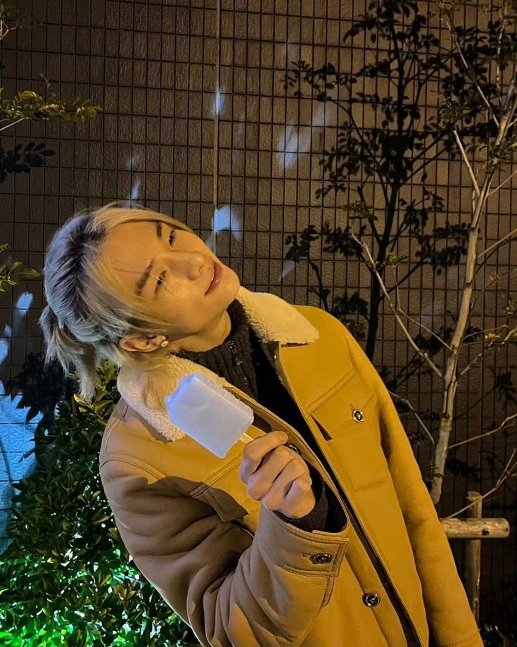 sunggoii's tweet photo. #hyunin mini au ! instalove

Jeongin hacía todo lo posible para llamar la atención de Hyunjin, al menos por Instagram. https://t.co/vnsSit4qaY