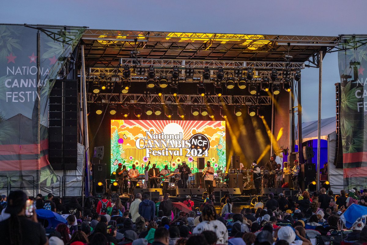 Can we live in this vibe forever, @devindude420? 📸 @AliveCoverage