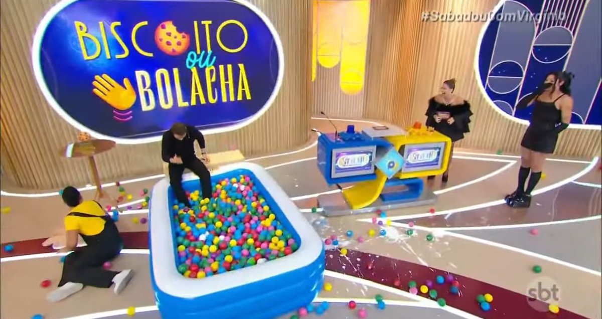 SabadoCVirginia's tweet photo. Celso Portiolli é um amor mesmo né😂
#SabadouComVirginia https://t.co/cUGoOG14ay