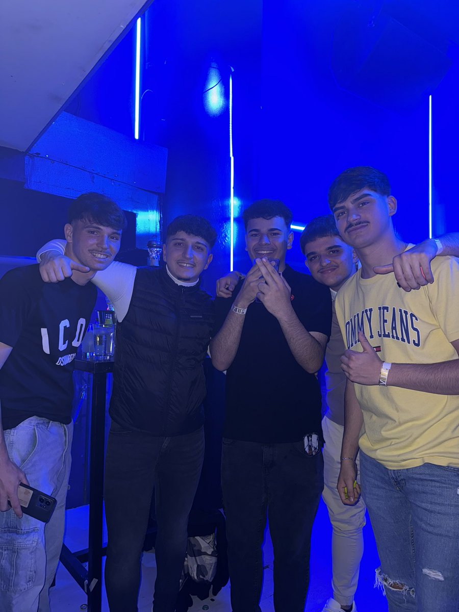 Los #reporterotuitero tambien tuitean de fiesta #CyACartuja, LOS ARTISTAS