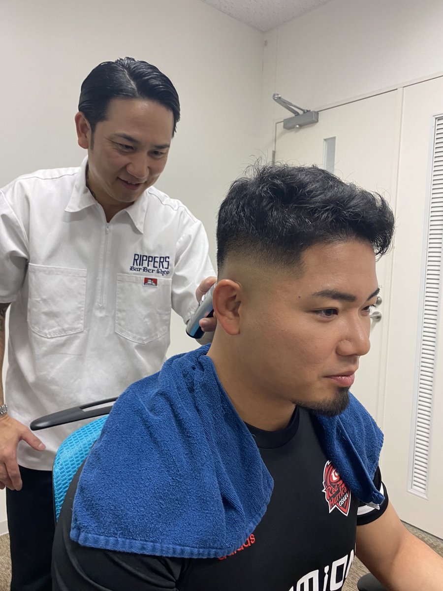 RedHurricanes's tweet photo. レッドハリケーンズ大阪のパートナー、スモカ歯磨@COSMION_white 様の朝・夜使い分ける歯みがき粉「COSMiON-コスミオン-」のCMに、#佐藤耀 選手が出演しています🕺
https://t.co/wcEAfQmkUF
J sportsオンデマンドにて絶賛放映中🙌🏻
緊張のオフショットをどうぞ🤣
#コスミオン
#COSMiON
#レッハリ https://t.co/EZhNC4LaPA