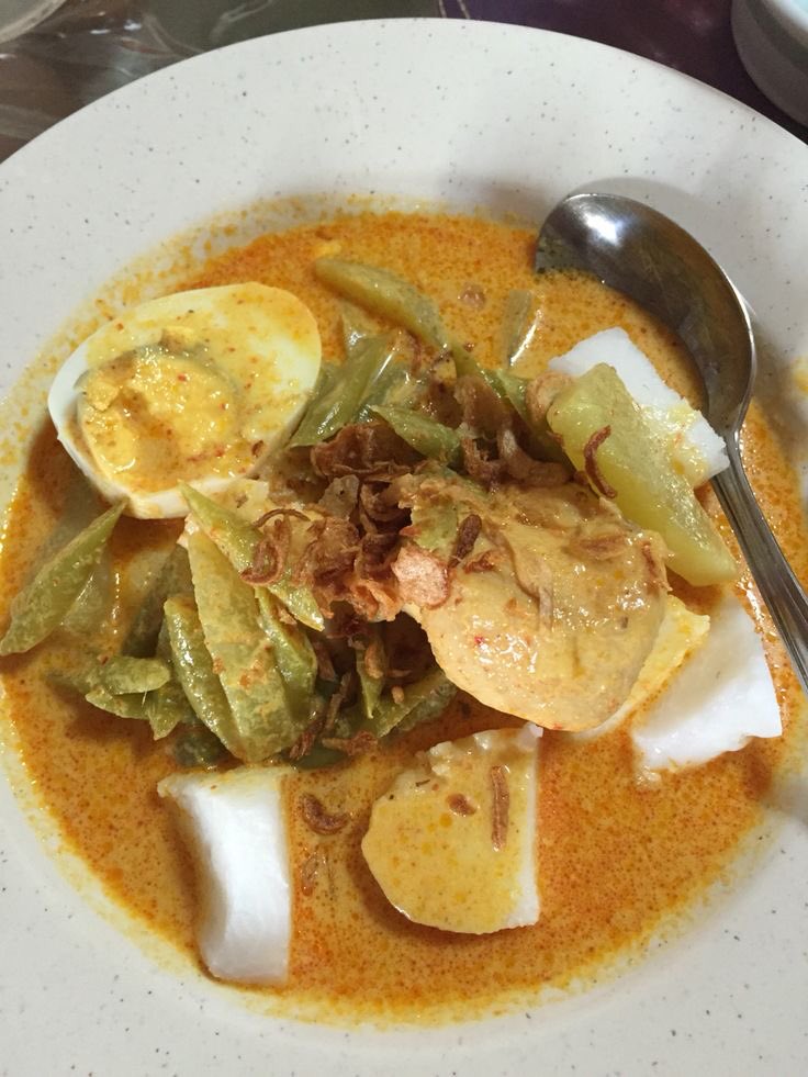 ironezdrew's tweet photo. Bekfes lontong https://t.co/XdDGvgjCqv