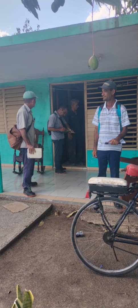 FKCastellanos's tweet photo. Jornada de promoción de salud y proyección comunitaria,desarrollado en el Consejo Popular de Melones con la guía de la directora del área de salud de Santa Lucía, con participación de especialistas de nivel primario y secundario de salud y otros trabajadores de salud en conjunto. https://t.co/CnFay8s1Xe