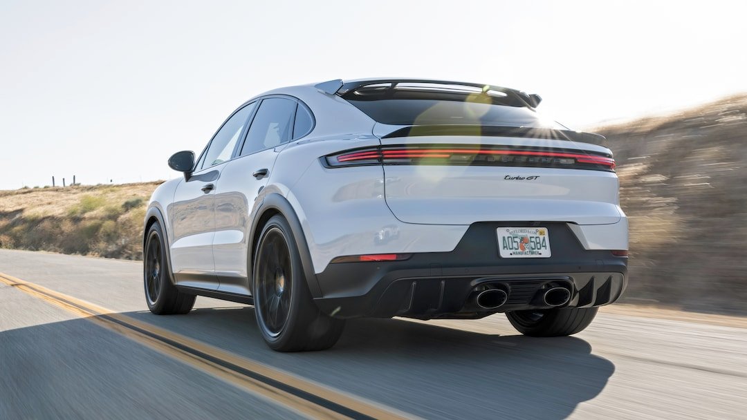 username1342565's tweet photo. @scmedicinals Cayenne turbo GT

🐐 offroad and track performance for SUV + good interior space https://t.co/j9M9lXrOcY