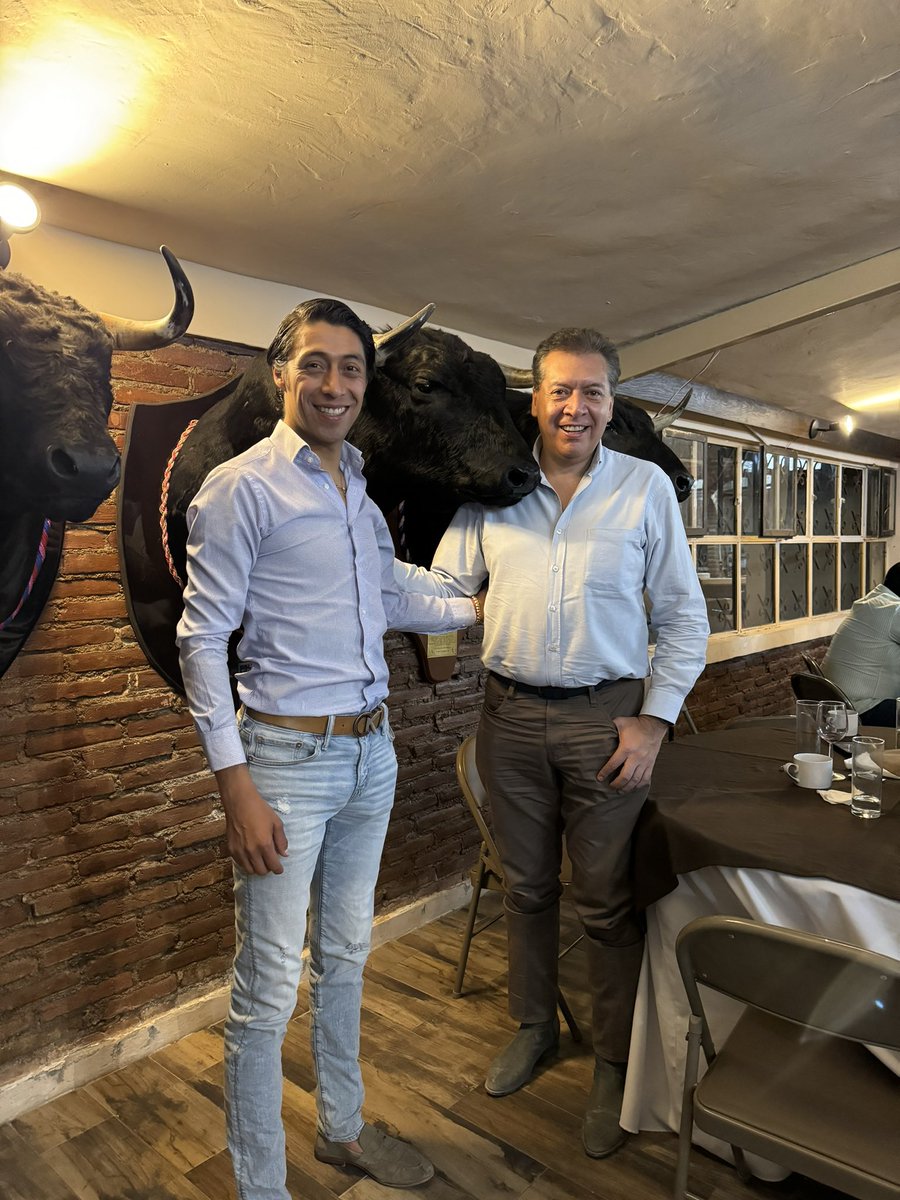 NunezDelOlmo's tweet photo. Viernes de tentadero en @NunezDelOlmo con el matador Sergio Flores! @sfloresprensa https://t.co/dGcE3LYTvA
