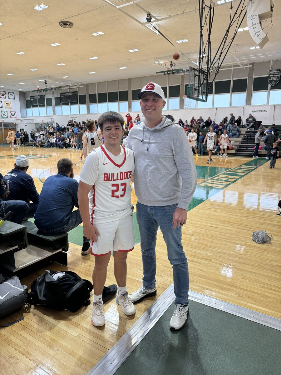 shsbulldogbball's tweet photo. Logan Aukland had a strong showing tonight at the Illinois Valley All Star Game. Great to see him score in double figures one more time in that Bulldog uniform! Great job Logan! #SHSDawgs #HST https://t.co/Y1r5DufgiQ