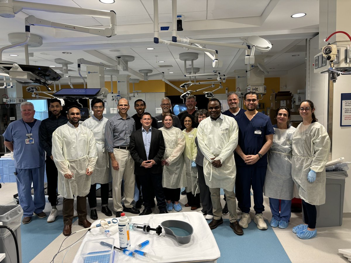 MikeHoffer8's tweet photo. Great ESD course at Mayo Jax with @VKumbhari @mswaghd and visiting from the north..@SchlachtermanMD Thanks for an outstanding day !  Thanks @FujifilmX_US #erbe. @MicroTechEndo https://t.co/RpZVNirzfe