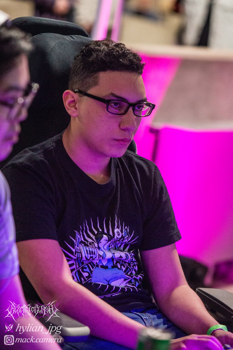 The focus. The determination. No one wants to give it up! Winner's Final is happening now: twitch.tv/incendiumgaming 📸@hylian_jpg #TWT2024 #ElectricClash2024