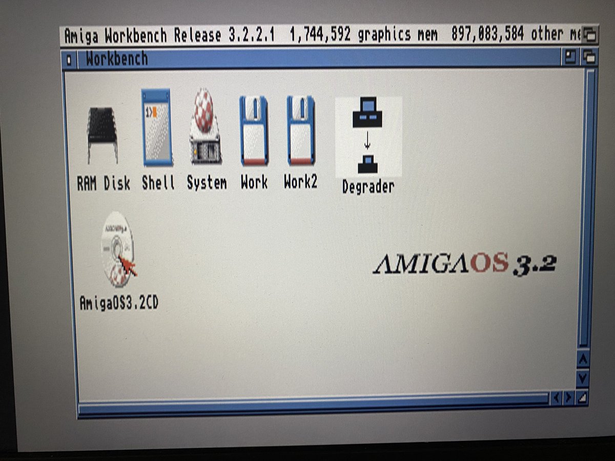 昨日ハードオフでAmiga1200で実績のあるPCMCIAのCDROMドライブ(PCGA-CD51)をジャンク330円で見つけたので購入。デバイスドライバーをaminetから落としてセットアップしたら、バッチリ動きましたしA600でも動いた。このドライブAmiga界隈じゃ有名になって高騰してたみたいですね