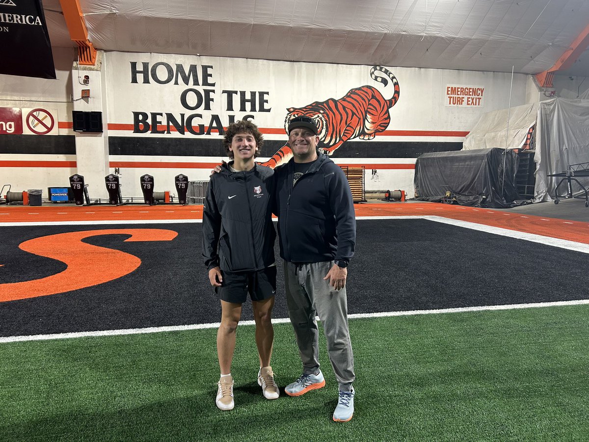Had a blast visiting up at <a href="/BengalGridiron/">Idaho State Football</a> Thanks for having me at such an awesome school! <a href="/Rundatheball/">Josh Runda</a> <a href="/CodyHawkins/">Cody Hawkins</a> <a href="/CoachAbePoduska/">AbePoduska</a> <a href="/FilipeSitake/">Filipe Sitake</a>