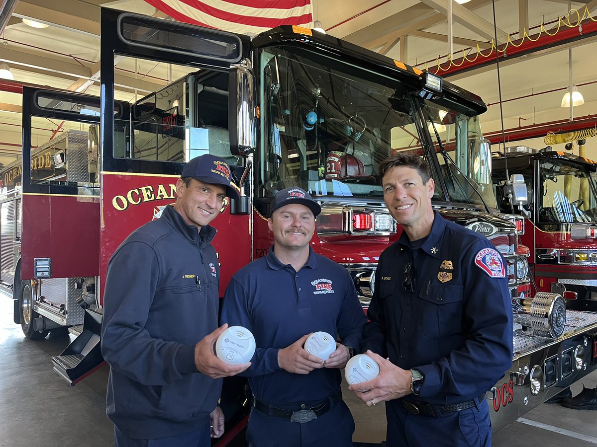 🚨 Shoutout to the @Oceanside_Fire Department — They worked to install 40 smoke alarms for senior citizens in a mobile home community today.  Smoke alarms are literal lifesavers!  Take a moment to check yours this weekend.

#Oceanside  #community