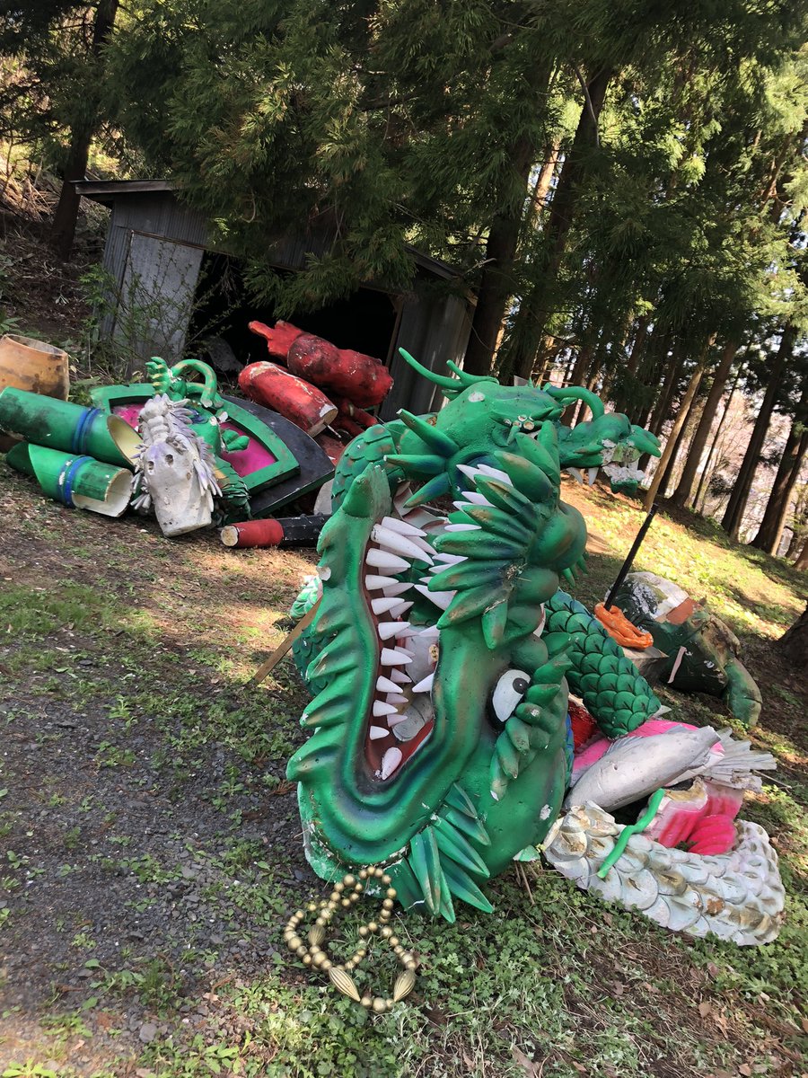 今年使う奴らを倉庫から出してきましたよ〜🙌
倉庫の八割がゴミでした（笑）
今年の山車作り始まり始まり〜🙌

#八戸三社大祭
#山車作り