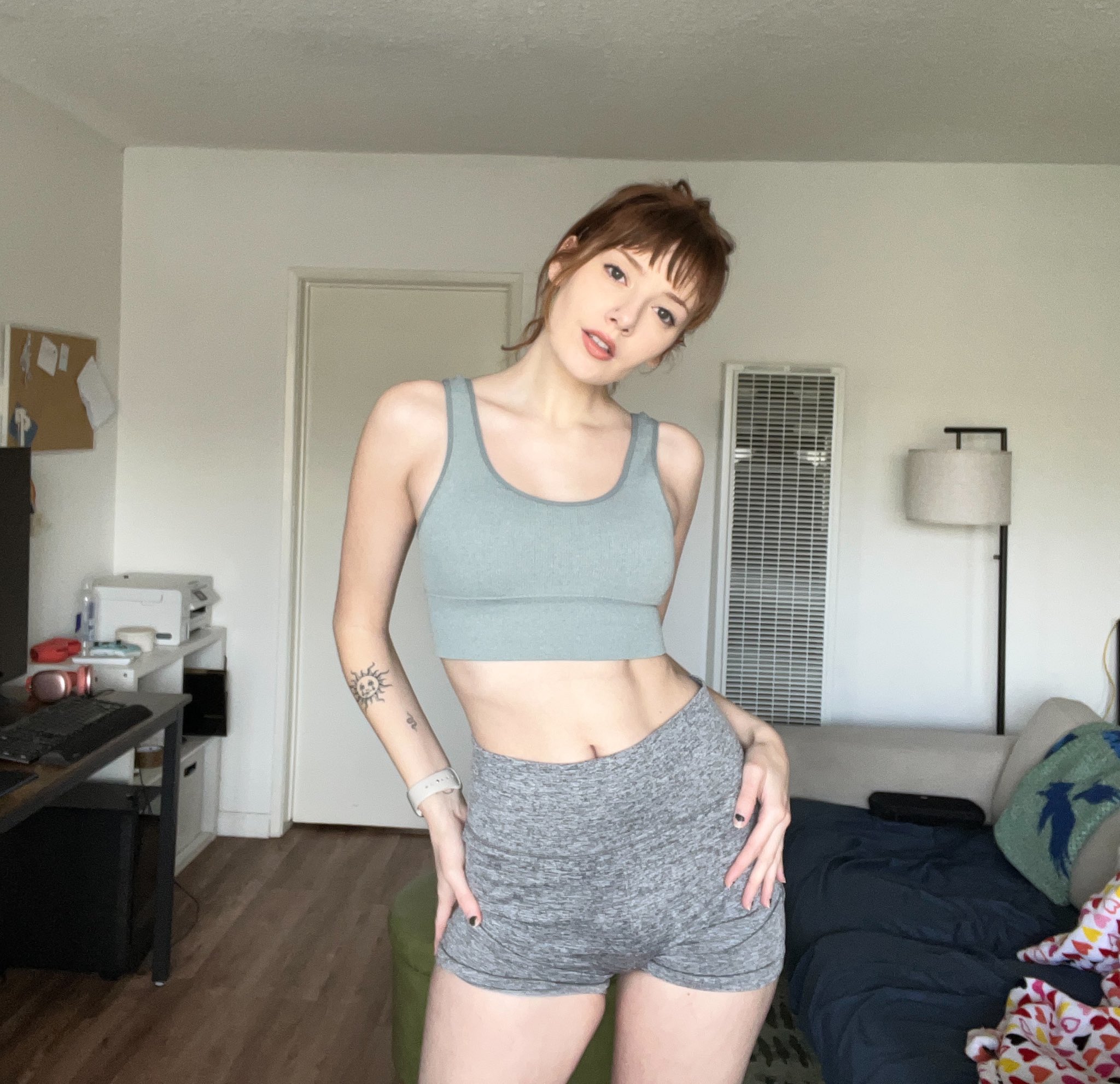 2 pic. In need of a new gym buddy https://t.co/oF9ITP2c35