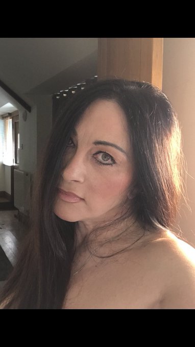 Wishing you all a wonderful Sunday. And if you join my https://t.co/wEr6JLOHNS. For just $5 a month.