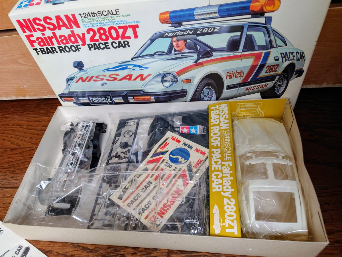 先日オフモールで注文したキットが届いた。どちらも完全に初版物だった☆マクラーレンM23のモーターライズは滅多に見ないから嬉しい。デカールも良好。280Zペースカーも状態良くてラッキー☆☆しかも安かったのよね…。