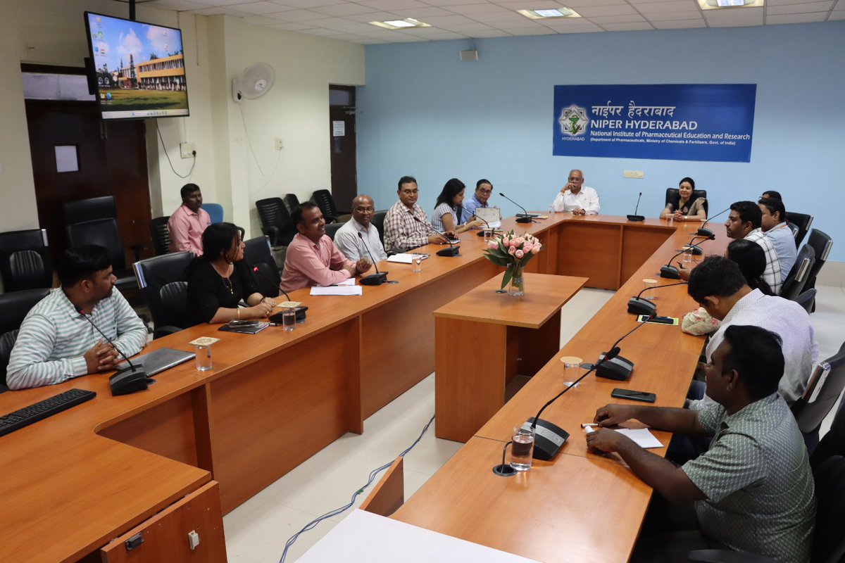 NIPERHyd's tweet photo. Visit of DoP officials viz., Dr. Richa Pandey, Deputy Secretary (R&D, NIPER) and Ms. Geetha Ashok, Under Secretary to NIPER Hyderabad for reviewing the permanent campus construction 🏫🏗️ of @NIPERHyd
#niperhyd #departmentofpharmaceuticals #pharmadept #govtofindia @Pharmadept https://t.co/UjVqWNl98w
