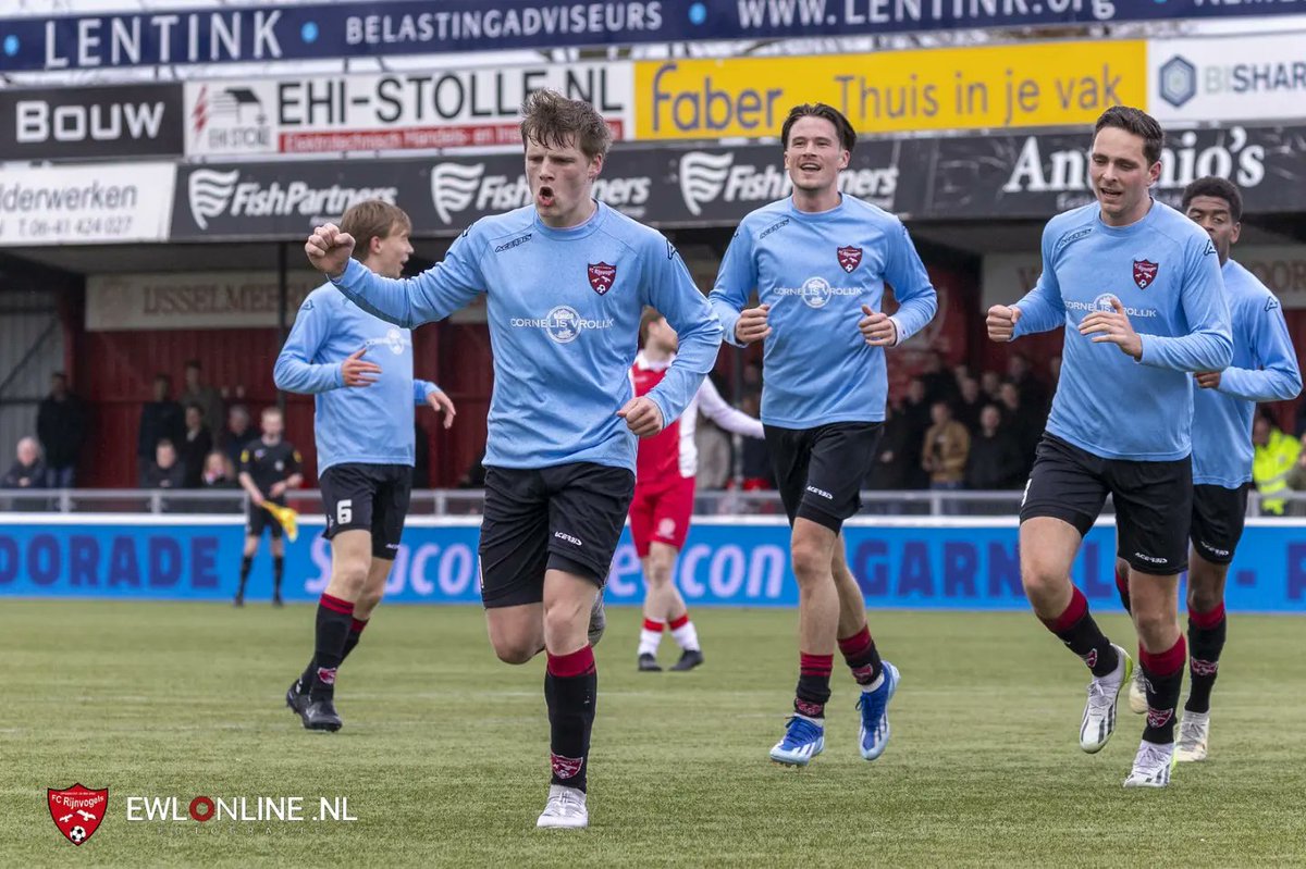 RijnvogelsFC's tweet photo. 3 PUNTEN OP DE WESTMAAT! ❤️🖤 https://t.co/6KY9WwtNx4