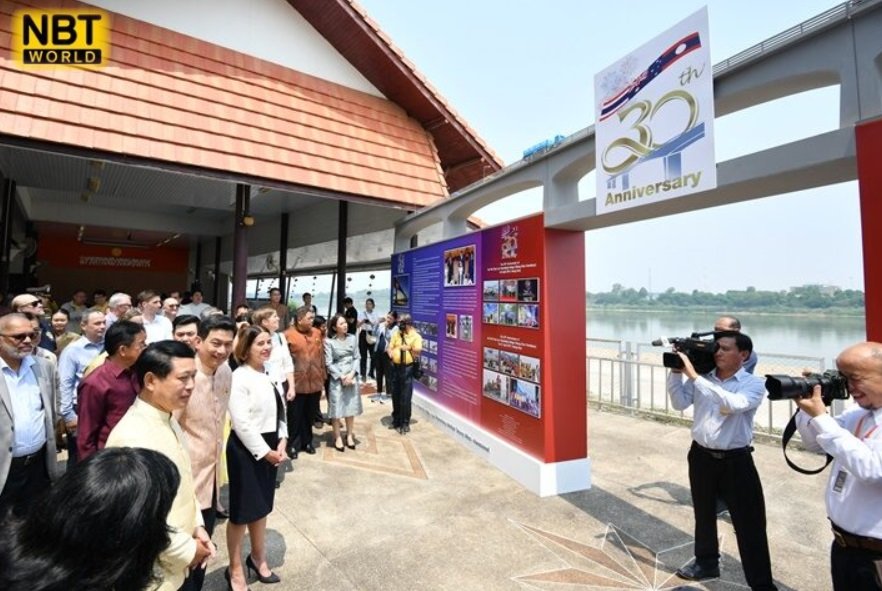 NBTWORLDNews's tweet photo. Thailand, Laos, and Australia mark 30th anniversary of Thai-Laos Friendship Bridge No. 1 on Apr 21st. 

See more: https://t.co/fW8KJuNgLB

#BridgeAnniversary #ThaiLaos #MekongFestival #CulturalExchange #EconomicUnity https://t.co/HLd5QTzTux