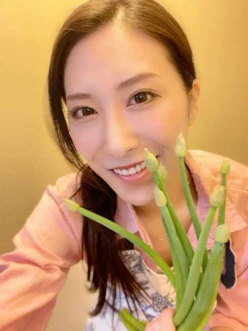 ネギボウズにチャレンジ✌🏻 美味しいかな🤔 https://t.co/ZprIVIVzvo<a href="/tag/%E3%83%9D%E3%83%BC%E3%83%88%E3%83%AC%E3%83%BC%E3%83%88%E5%86%99%E7%9C%9F"class="tags"><span>#ポートレート写真</span></a>