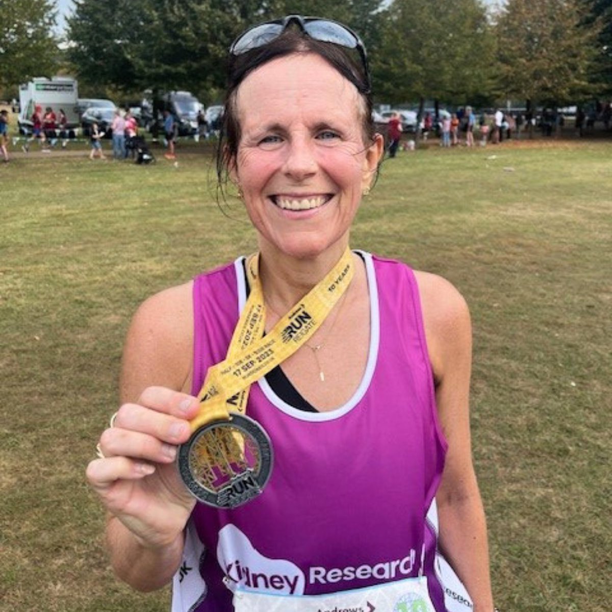 Best of luck to everyone participating in the #LondonMarathon today 🏃‍♂️🏃‍♀️ Shout out to @Nualabcb a transformation project support officer at #RoyalSurrey and mum of five, who is running for Kidney Research UK in memory of her husband 💙