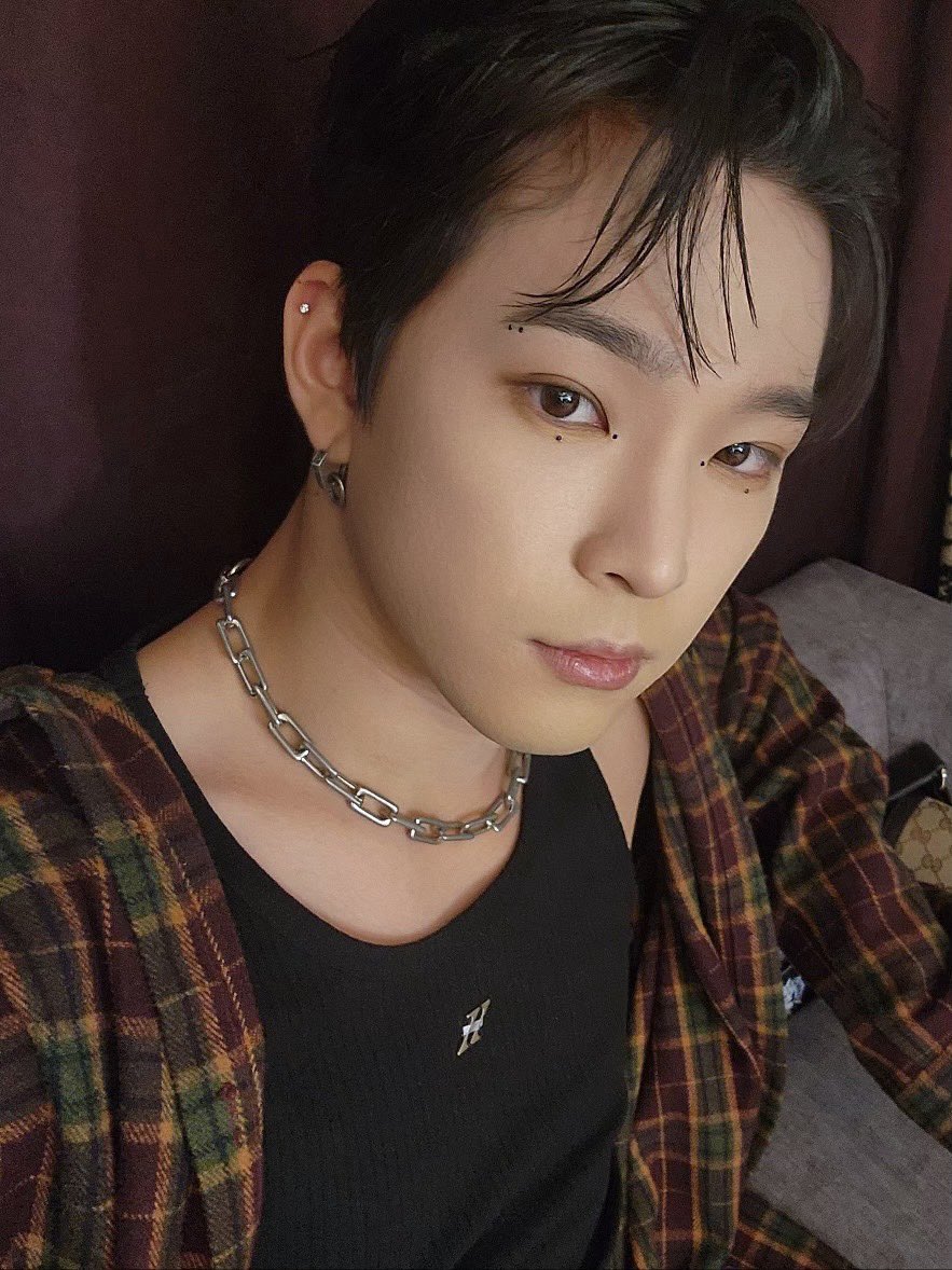 official_ONEUS's tweet photo. [#이도]
Belgium was fun https://t.co/BRKKZs69lA