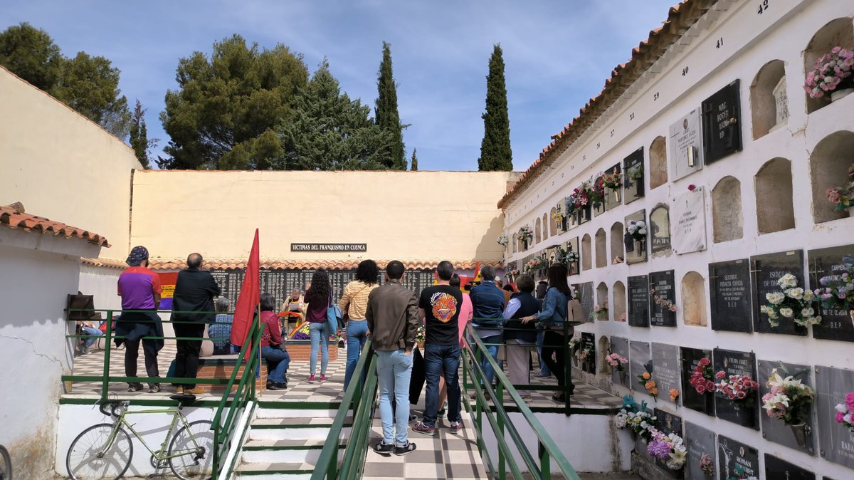 🔴  Ayer sabado estuvimos homenajeando a los asesinados por el franquismo en #Cuenca #FascismoNuncaMás